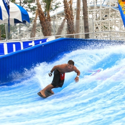 Giro all'aperto dell'acqua di Flowrider del gioco dell'acqua per lo sport praticante il surfing pattinante