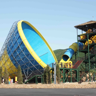 Guida adulta delle persone dell'acquascivolo 4 dell'attrezzatura del parco dell'acqua grande