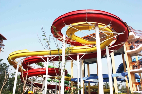 Acquascivoli adulti combinati enormi del parco a tema di approvazione dello SGS nei parchi dell'acqua