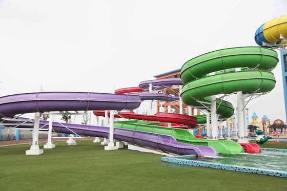 Acquascivoli di spirale del fermo FRP dell'acciaio inossidabile per il parco all'aperto gigante dell'acqua