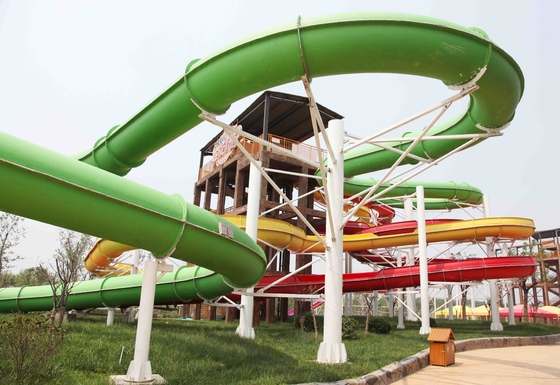 Acquascivoli a spirale su ordinazione di vendita calda per il parco dell'acqua dell'acqua in Cina