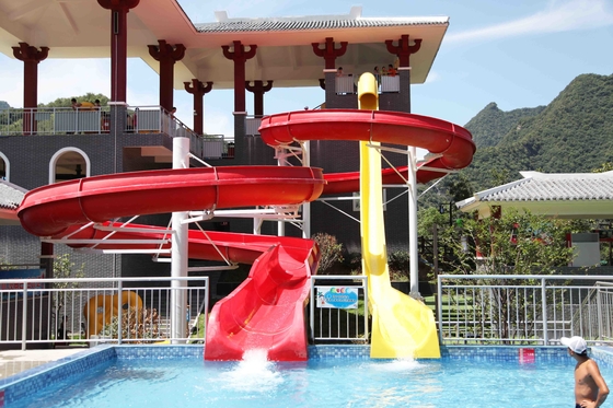 Forti grandi acquascivoli visivi divertenti per il grande parco all'aperto dell'acqua di spirale della località di soggiorno