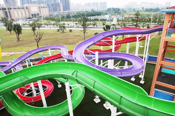 Gli acquascivoli emozionanti dell'attrezzatura/vetroresina di Waterpark con acciaio inossidabile 304 avvitano