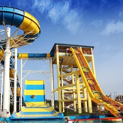 Acquascivolo gigante della vetroresina del boomerang di Outdside per 6 persona, altezza 18.75M della torre del parco dell'acqua
