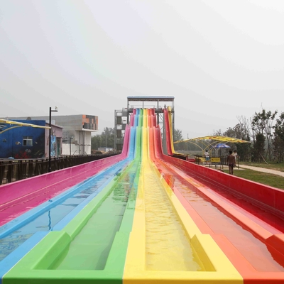 Grande acquascivolo del multi dei vicoli dell'arcobaleno FRP parco di divertimenti su ordinazione degli acquascivoli