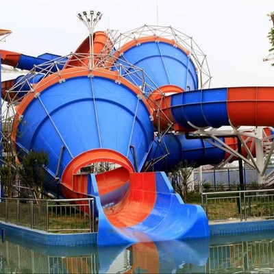 Acquascivolo durevole della vetroresina per divertimento interattivo dell'acqua della famiglia nel parco dell'acqua