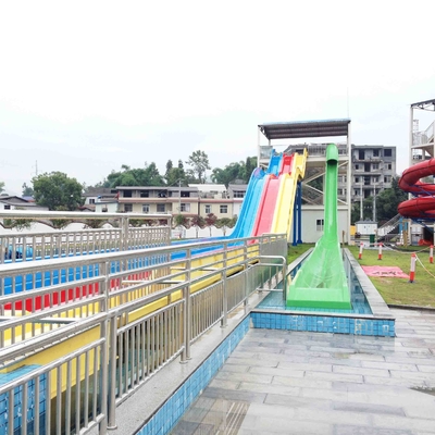 Acquascivolo su ordinazione dell'acqua dell'elemento generale del parco, acquascivolo di plastica adulto ad alta velocità per il parco dell'acqua