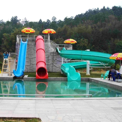 Gli acquascivoli su ordinazione dei bambini di combinazione per il parco/corpo dell'acqua di tema fanno scorrere