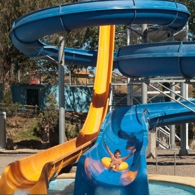 Scorrevole di velocità della vetroresina, scorrevole della zattera del parco dell'acqua, attrezzatura su ordinazione degli acquascivoli