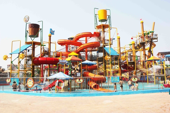 Parco emozionante dell'acqua della famiglia in waterhouse giantic con il waterslide differente di stile