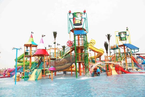 Campo da giuoco durevole dell'acqua con gli scorrevoli di Waterpark ed il secchio di acqua divertente
