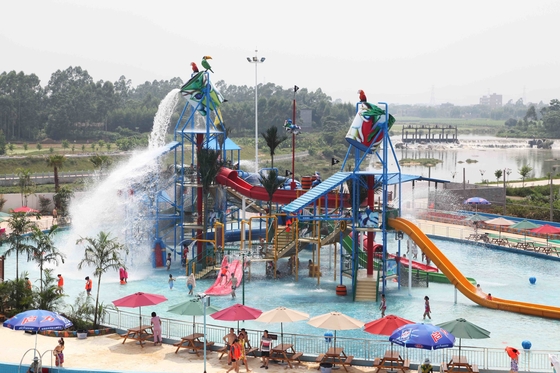 Campo da giuoco durevole dell'acqua con gli scorrevoli di Waterpark ed il secchio di acqua divertente