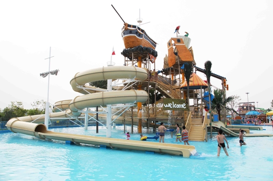 I bambini di 1 di anno della garanzia campo da giuoco dell'acqua/acqua degli adulti innaffiano il parco con l'acquascivolo