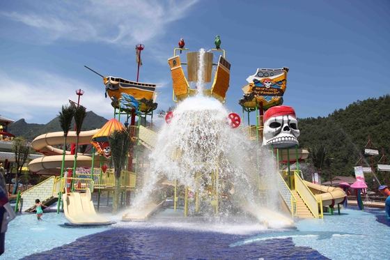 Parco emozionante dell'acqua della famiglia in waterhouse giantic con differenti waterslide di stile/acquascivoli della vetroresina