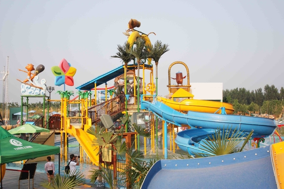 Combinazione divertente degli acquascivoli di divertimento del campo da giuoco dell'acqua con il più grande acquascivolo per la famiglia