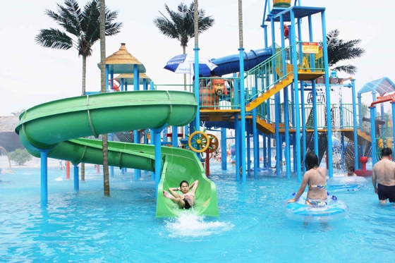 Giochi del parco di divertimenti con la grande attrezzatura del campo da giuoco dell'acqua della vetroresina per il parco dell'acqua