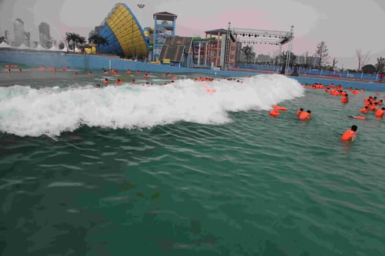 Casa artificiale Tsunami Oceano onde d'acqua Parco piscina con onde da surf 3 metri di altezza