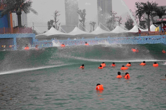 Attrezzatura dello stagno di Wave del parco dell'acqua, macchina per le onde di Waterpark per divertimento della famiglia
