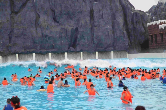 Macchina per le onde all'aperto dello stagno di Wave del parco dell'acqua della vetroresina per spettacolo della famiglia