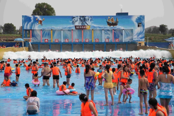 Lo SpA controlla la macchina dello stagno di Wave per il parco all'aperto dell'acqua di divertimento