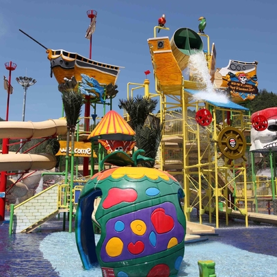 Attrezzatura variopinta del parco dello spruzzo della carpa per i bambini/bambini in attrezzatura della vetroresina del parco dell'acqua