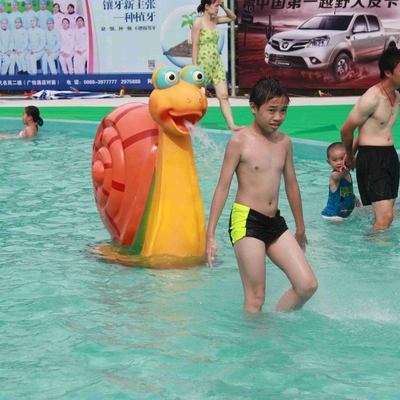 Attrezzature del parco dell'acqua dello spruzzo del gioco dell'acqua della lumaca 1600mm*750mm per il gioco dei bambini