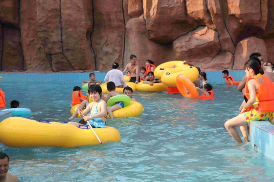 Lo stagno pigro del fiume per si rilassa il entainment del parco dell'acqua di divertimento