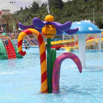 Lo spruzzo all'aperto di spettacolo della famiglia ha incurvato la porta, attrezzatura del parco dell'acqua per 5 - 10 persone
