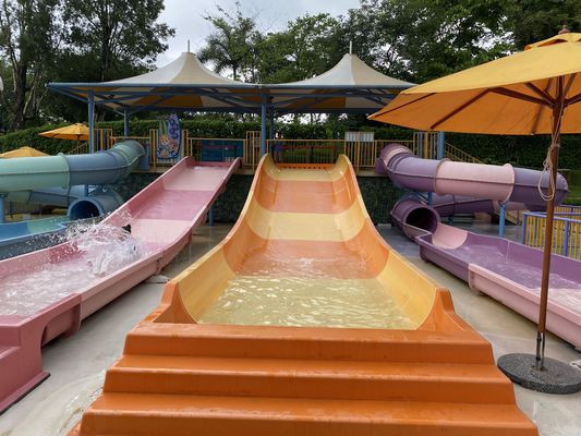 Scivolo in fibra di vetro per bambini con supporto in acciaio galvanizzato e altezza personalizzabile per il divertimento in piscina all'aperto