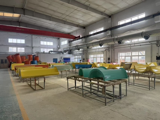 Progettazione di attrezzature per parchi acquatici RTM, scivoli in vetroresina per piscine, Vison Waterparks