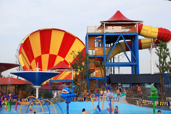 Super Tornado Slide in fibra di vetro per piscine Vison Parchi acquatici Disegno di attrezzature