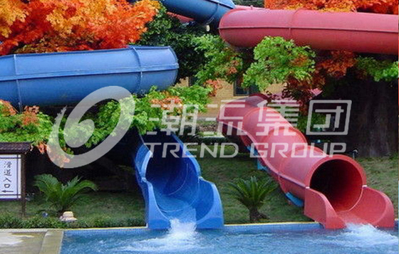 Acquascivoli emozionanti di spirale di combinazione del centro di villeggiatura per la piscina