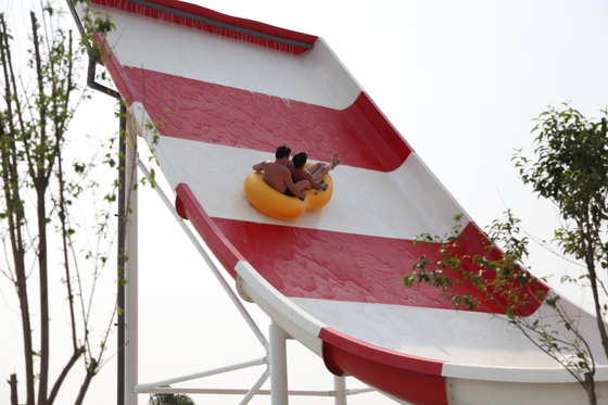 Gli acquascivoli su ordinazione di Funnuy, acqua del boomerang del parco di divertimenti fanno scorrere per divertimento della famiglia di 2 persone