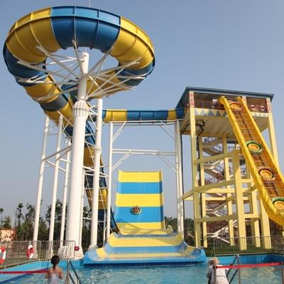 Aggiorna il tuo parco acquatico con scivoli d'acqua in vetroresina resistenti per un'emozionante corsa Boomerang