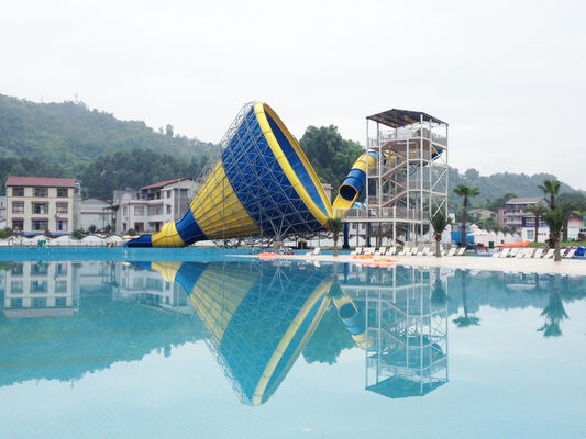 Slide d'acqua tornado personalizzati con materiale in fibra di vetro, altezza di piattaforma di 14,6 m e capacità di 720 passeggeri all'ora