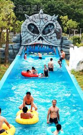 Attrezzatura del parco dell'acqua della vetroresina per il fiume pigro dell'hotel, famiglia sulle vacanze estive nel parco dell'acqua