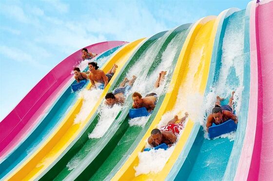 Scivolo acquatico arcobaleno a più corsie per parco acquatico | Scivolo da corsa con tappetino a 4 corsie | Produttore di scivoli arcobaleno in fibra di vetro dal 1994