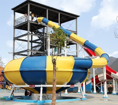 Space Bowl Water Slide con altezza di piattaforma di 10,65 m, capacità di 180 persone e struttura in acciaio galvanizzato a caldo