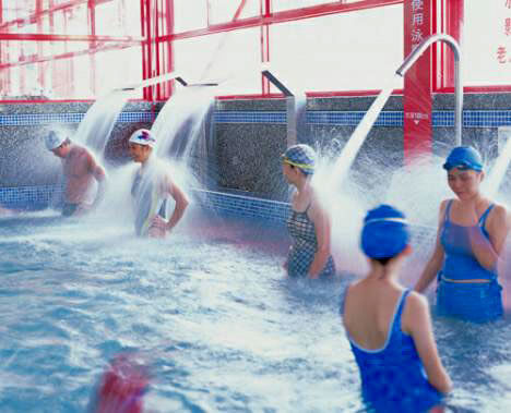 Equipaggiamento idroterapeutico SPA resistente alla corrosione con struttura in acciaio galvanizzato a caldo e sistema di controllo intelligente