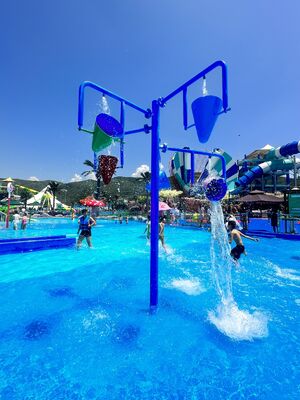 Children's Water Play Equipment with Hot-Dip Galvanized Steel Structure, Corrosion-Resistant Fiberglass Flume, and Shallow Water Safety Design