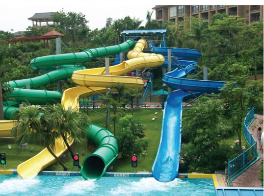 Slide idraulico a spirale su misura a più corsie per parchi acquatici - Produttore certificato SGS