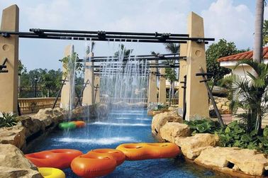 Attrezzatura del parco dell'acqua della vetroresina per il fiume pigro dell'hotel, famiglia sulle vacanze estive nel parco dell'acqua